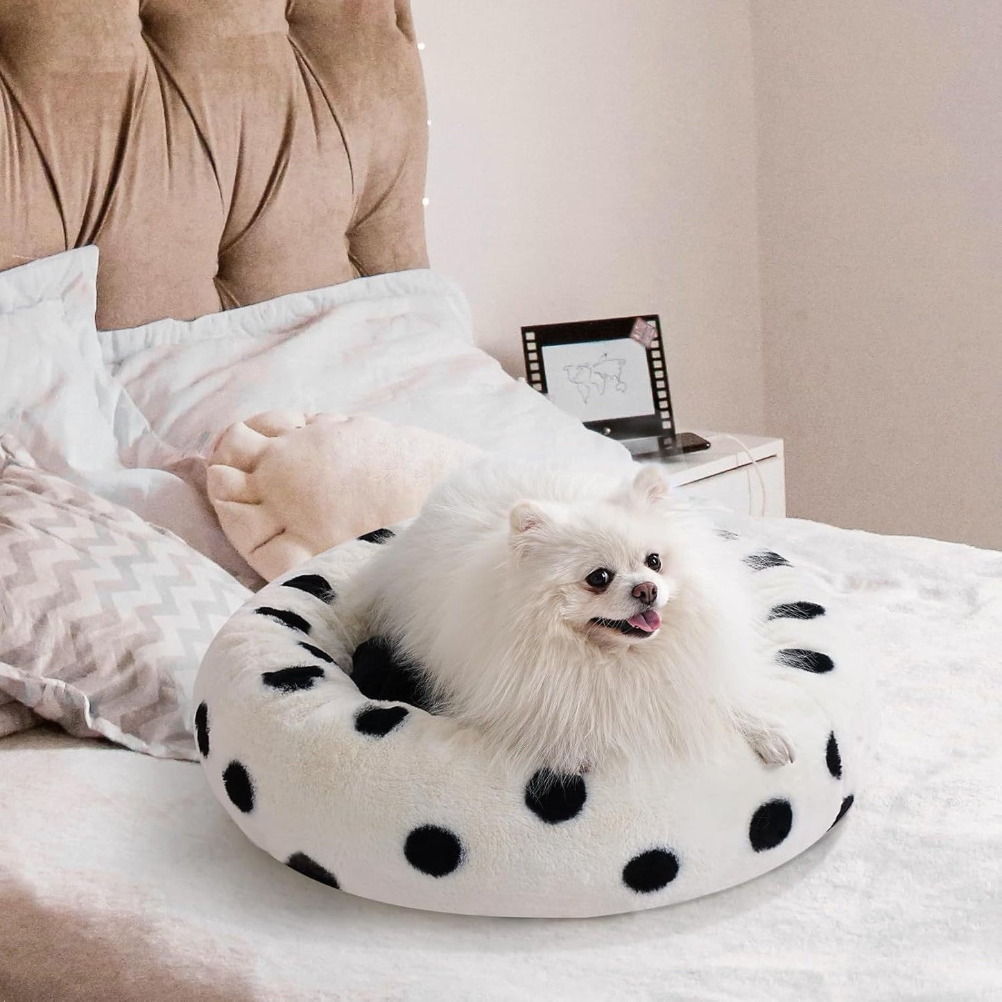 MEWOOFUN Donut Cat Bed – 23" Plush Round Pet Bed for Cats & Small Dogs, Washable with Non-Slip Bottom